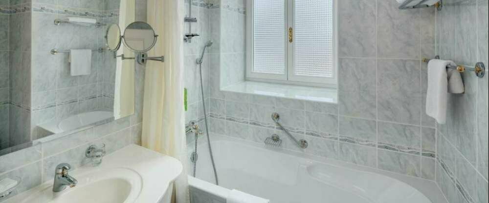 Pacifik Ensana Health Spa Hotel - Badezimmer