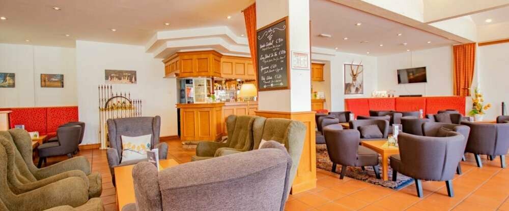 Panorama Berghotel Wettiner Höhe - Lobbybar