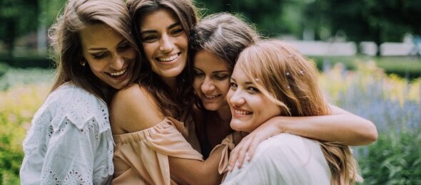 Panorama Berghotel Wettiner Höhe - Hotel-Außenansicht, Quelle: Panorama Berghotel Wettiner Höhe