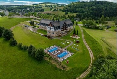 Luftaufnahme, Quelle: Panorama Berghotel Wettiner Höhe