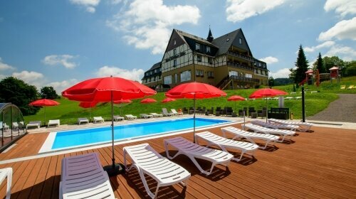 Panorama Berghotel Wettiner Höhe - Terrasse/Außenbereich