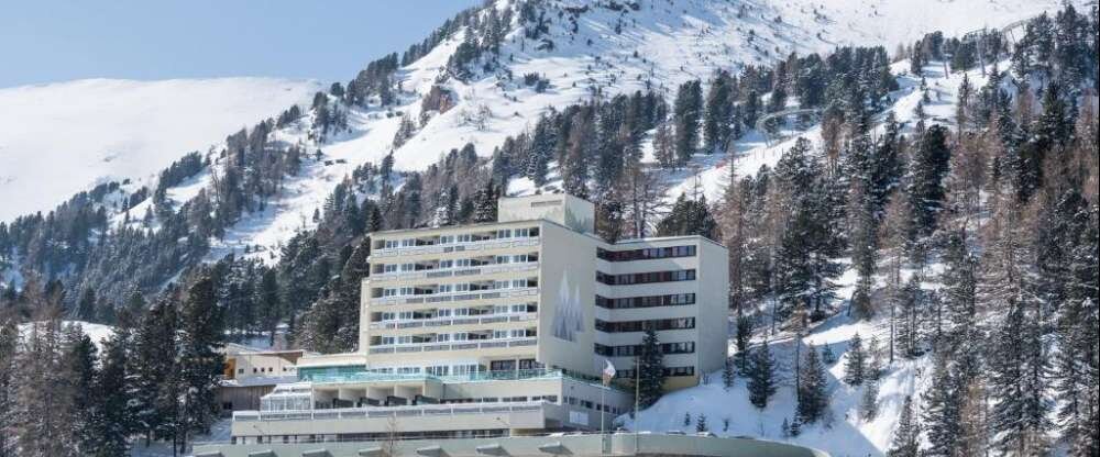 Panorama Hotel Turracher Höhe - Hotel-Außenansicht