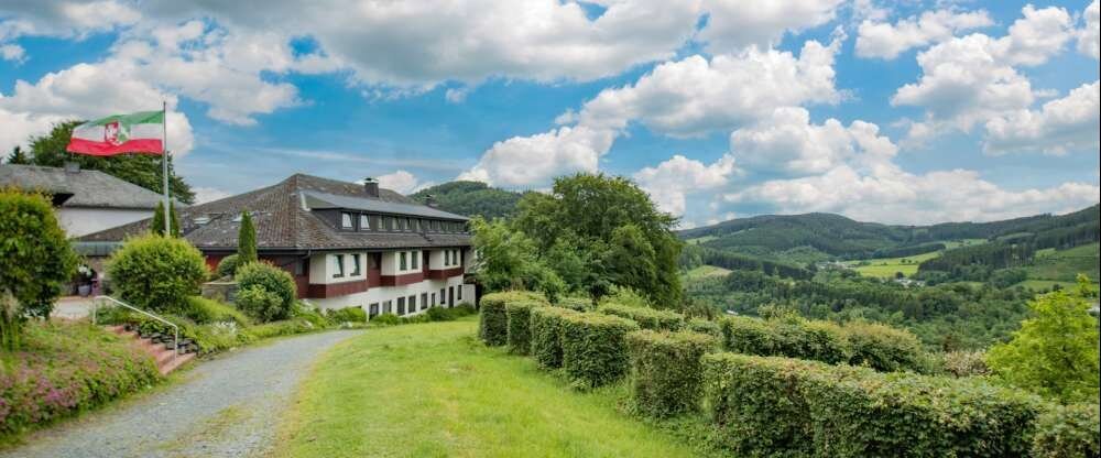Panorama Hotel Winterberg - Hotel-Außenansicht