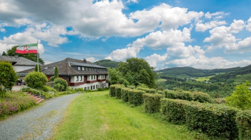 Panorama Hotel Winterberg - Hotel-Außenansicht