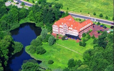 Park Hotel Fasanerie Neustrelitz - Hotel-Außenansicht