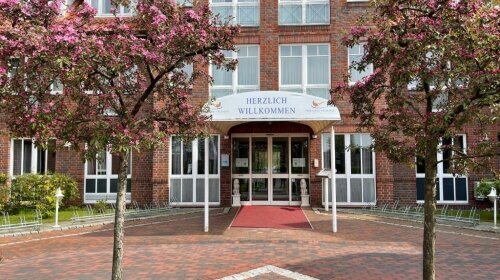 Park Hotel Fasanerie Neustrelitz - Hotel-Außenansicht