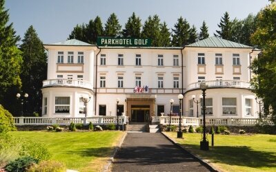 Parkhotel Golf - Außenansicht