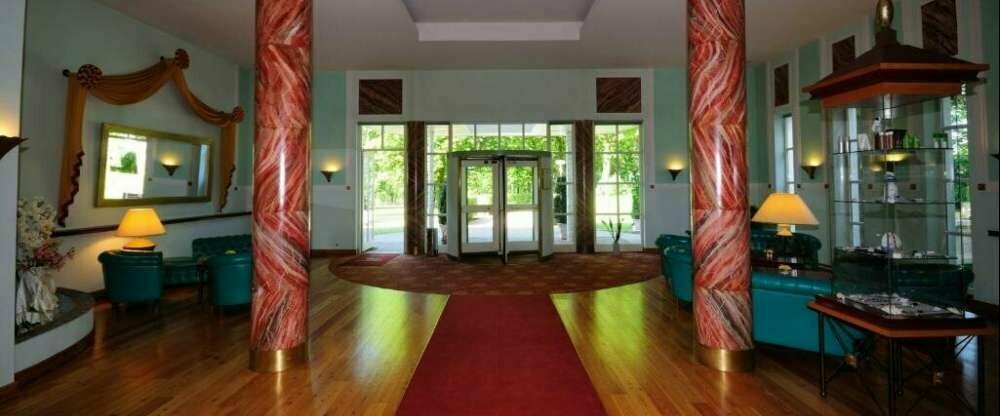 Parkhotel Klüschenberg - Hotel-Innenansicht