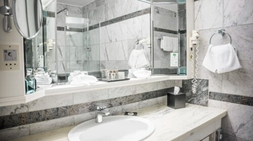 Parkhotel Kurhaus - Badezimmer