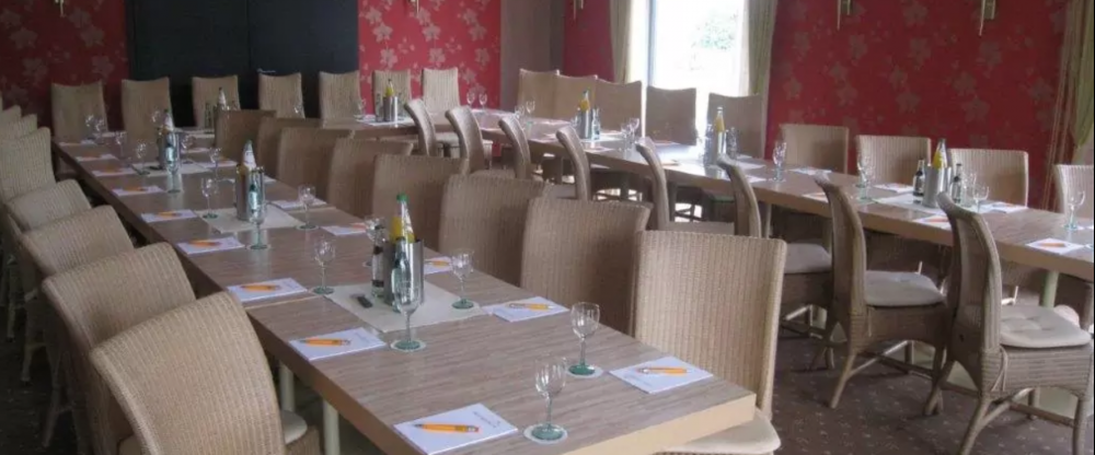  Parkhotel Nieheim - Tagungsraum