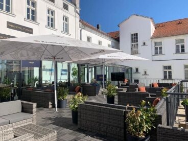 Parkhotel Putbus - Hotel-Außenansicht, Quelle: Parkhotel Putbus