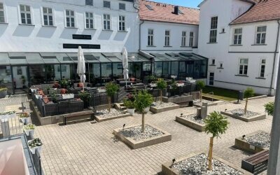 Parkhotel Putbus - Hotel-Außenansicht