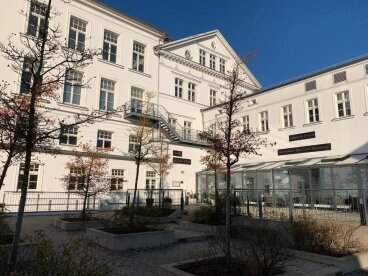 Parkhotel Putbus - Hotel-Außenansicht, Quelle: Parkhotel Putbus