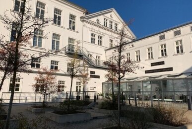 Parkhotel Putbus - Hotel-Außenansicht, Quelle: Parkhotel Putbus
