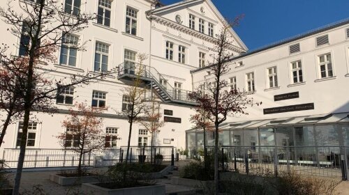 Parkhotel Putbus - Hotel-Außenansicht