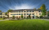 Parkhotel Schloss Hohenfeld - Hotel-Außenansicht