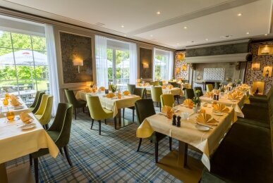 Array, Quelle: Parkhotel Schloss Hohenfeld