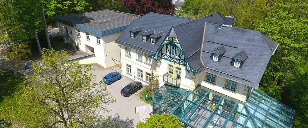 Parkhotel & Restaurant Waldschlösschen - Hotel-Außenansicht