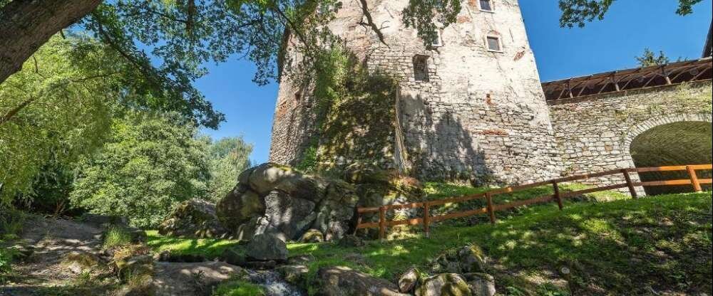 Pension Burg Wildstein - Hotel-Außenansicht