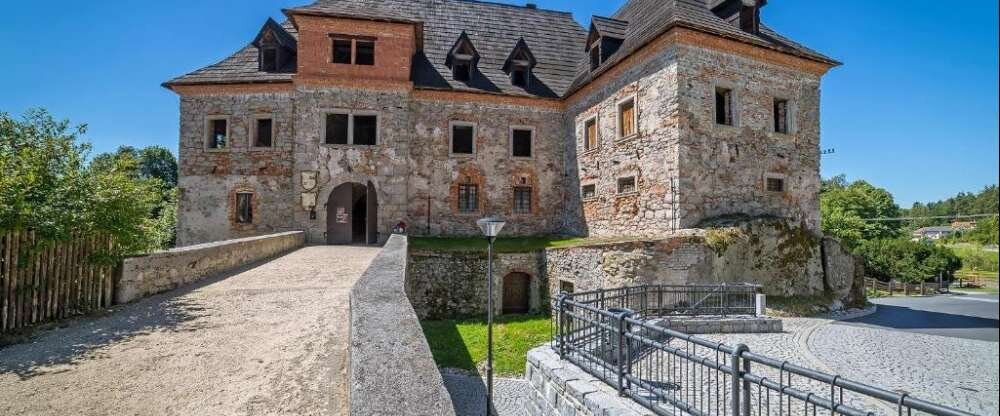 Pension Burg Wildstein - Hotel-Außenansicht