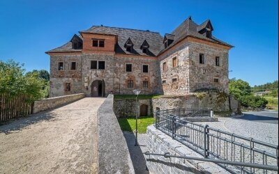 Pension Burg Wildstein - Hotel-Außenansicht