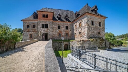 Pension Burg Wildstein - Hotel-Außenansicht