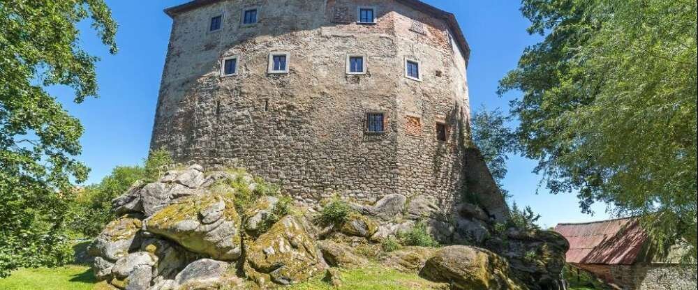 Pension Burg Wildstein - Hotel-Außenansicht