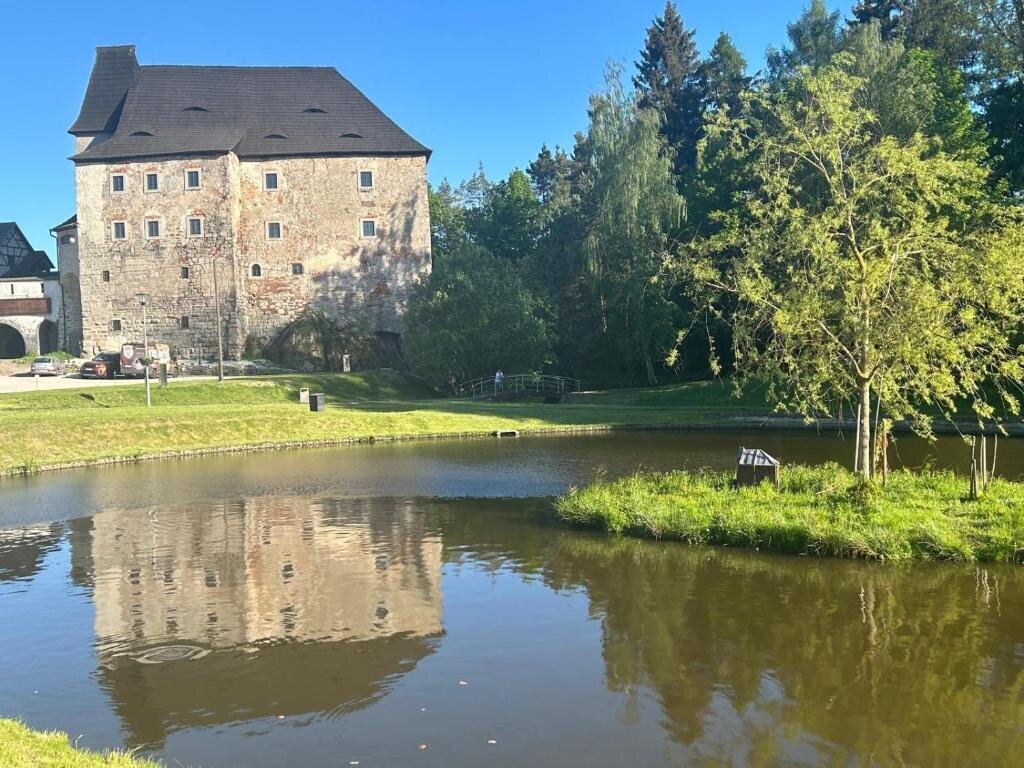 55+ Seniorenaufenthalt im Schloss mit Halbpension für 2 Nächte – Pension Burg Wildstein  in Skalná, Böhmen inkl. Halbpension