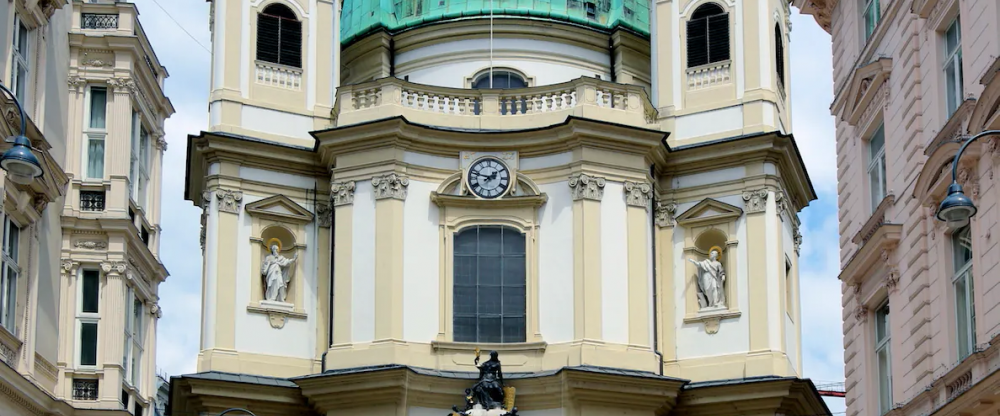 Pension Central - Peterskirche