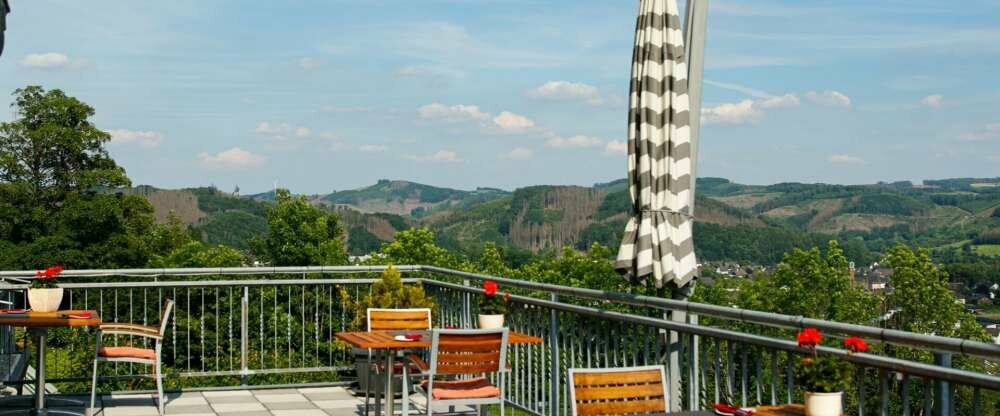 PHÖNIX Hotel - Hotel-Außenansicht