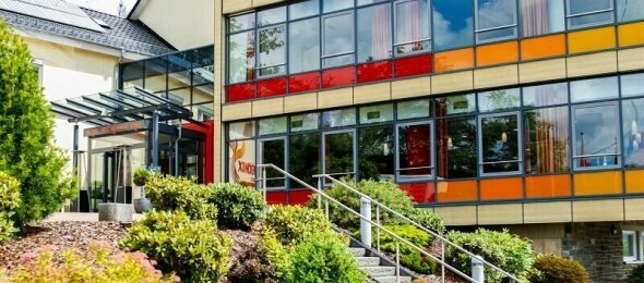 PHÖNIX Hotel - Hotel-Außenansicht, Quelle: PHÖNIX Hotel