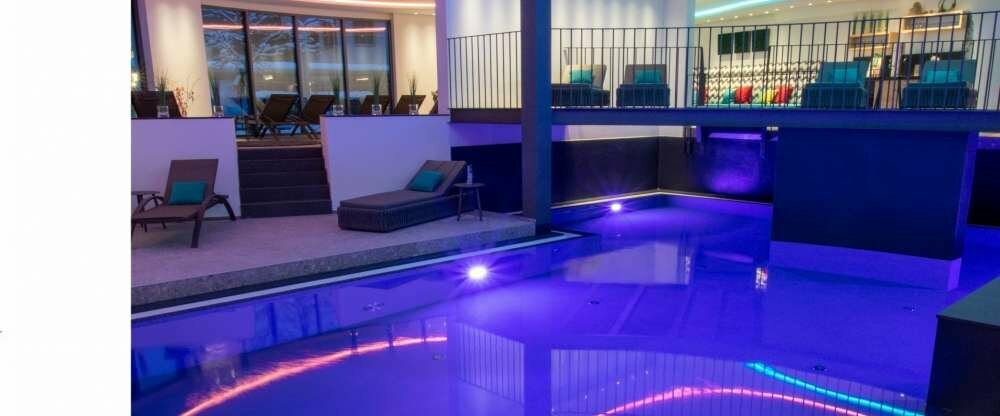 Indoor-Pool