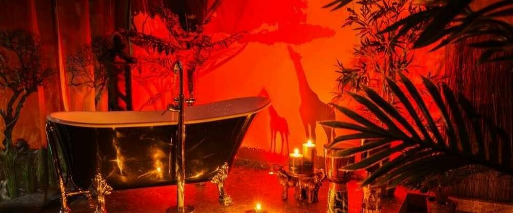 Afrika Lounge - freistehende Badewanne