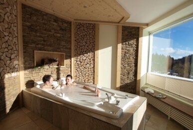 Private Spa - Partnerwhirlpool, Quelle: Waldhotel am Notschreipass