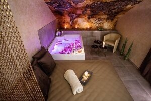 Private Suite