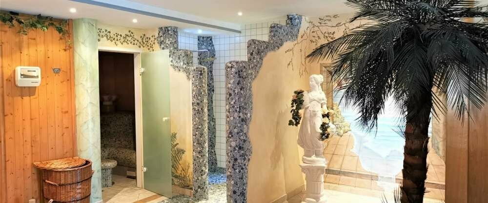 Ihr privater Wellnessbereich mit Sauna und Dampfbad