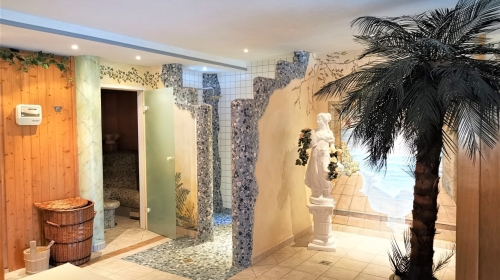 Ihr privater Wellnessbereich mit Sauna und Dampfbad
