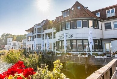 Privathotels Dr. Lohbeck Seehotel Fährhaus - Hotel-Außenansicht, Quelle: Privathotels Dr. Lohbeck Seehotel Fährhaus