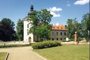 Pytloun Schlosshotel Ctenice - Hotel-Außenansicht