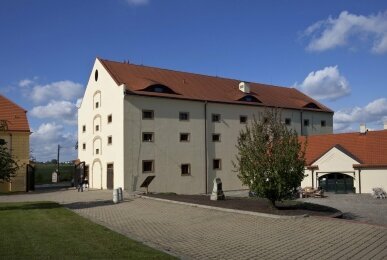 Pytloun Schlosshotel Ctenice - Hotel-Außenansicht, Quelle: Pytloun Schlosshotel Ctenice