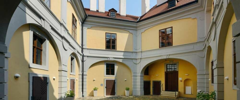 Pytloun Schlosshotel Ctenice - Hotel-Außenansicht