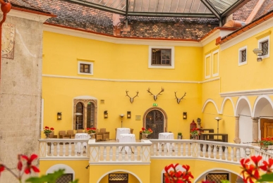 Array, Quelle: Pytloun Schlosshotel Weikersdorf