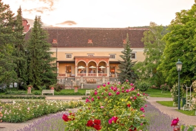 Array, Quelle: Pytloun Schlosshotel Weikersdorf