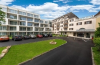 Pytloun Schlosshotel Weikersdorf - Hotel-Außenansicht