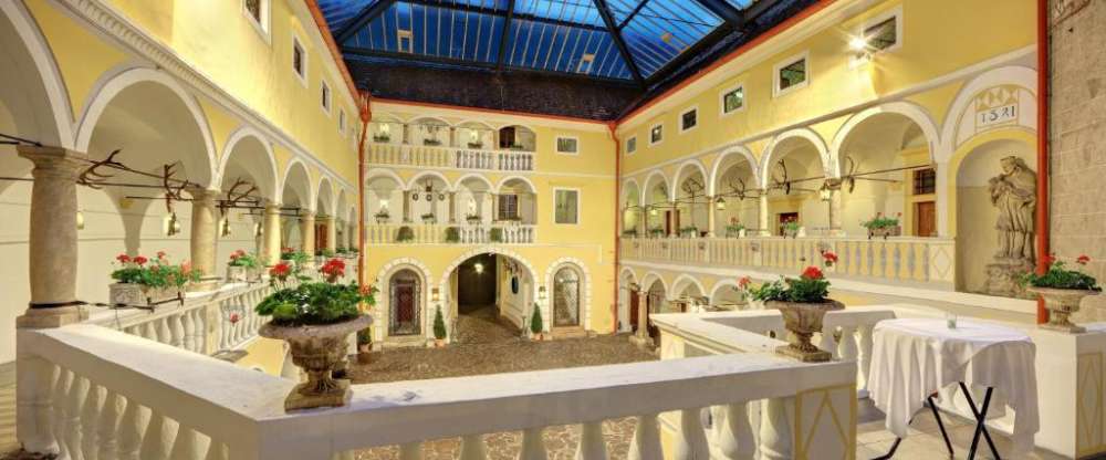 Pytloun Schlosshotel Weikersdorf - Hotel-Innenansicht