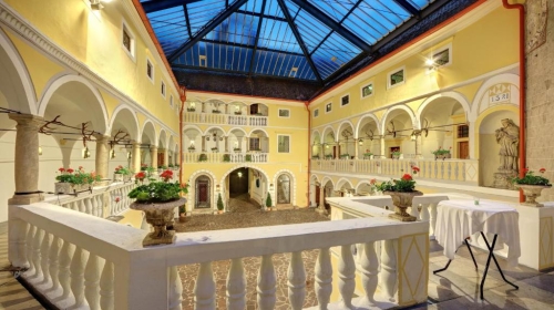 Pytloun Schlosshotel Weikersdorf - Hotel-Innenansicht