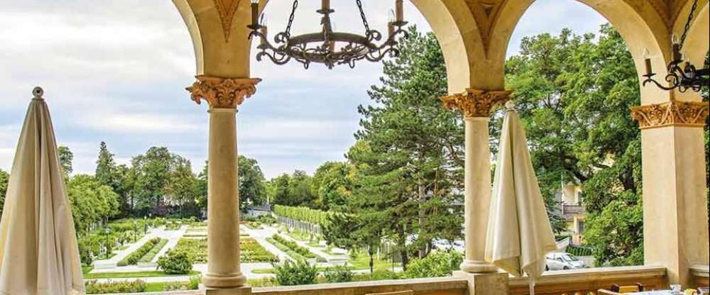 Pytloun Schlosshotel Weikersdorf - Terrasse/Außenbereich