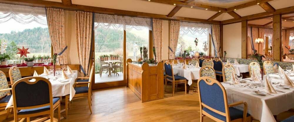 Schwedistube mit direktem Zugang zur Terrasse