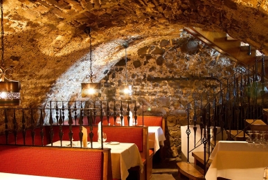 Array, Quelle: Burghotel Staufenberg
