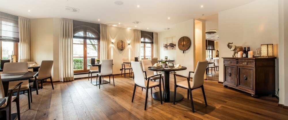 Restaurant mit afrikanischen Stilelementen im Sunderland Hotel